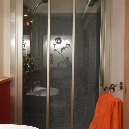 Gaestezimmer Alvetern Alpetta Апартаменты Скуоль