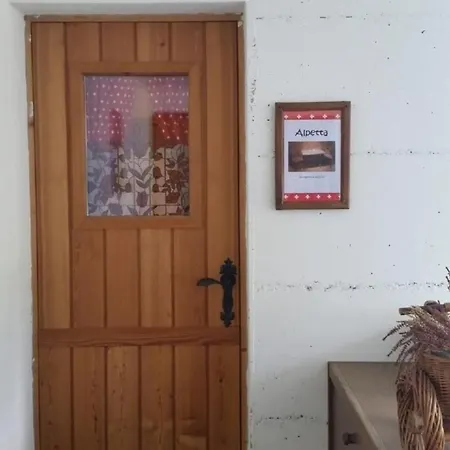 Gaestezimmer Alvetern Alpetta Апартаменты Скуоль